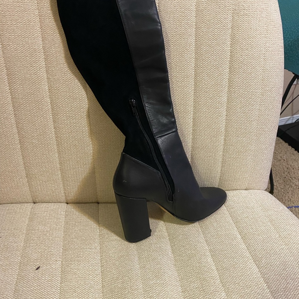 Elegant Black Knee-High Women's Boots